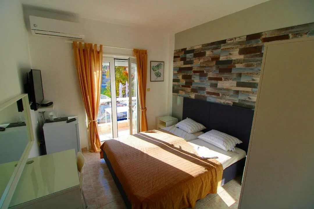Hotel Sunset Beachfront Apartments Neos Marmaras