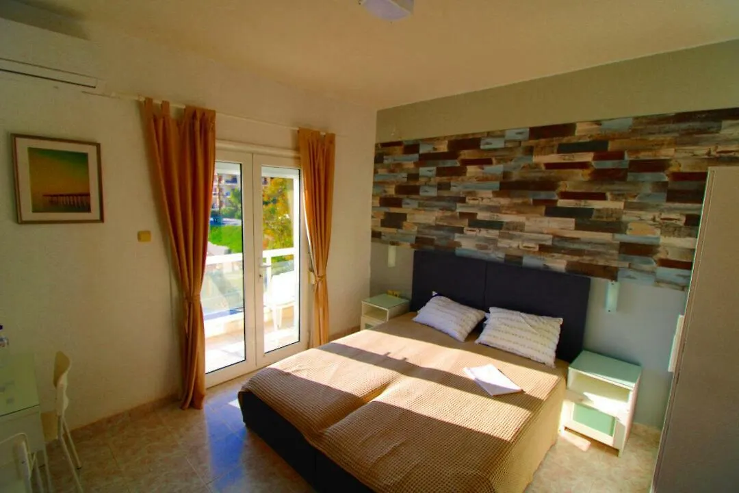Sunset Beachfront Apartments Neos Marmaras Řecko