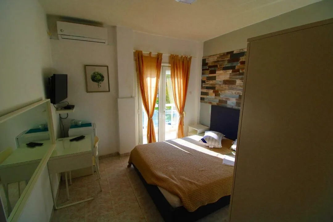 Hotel Sunset Beachfront Apartments Neos Marmaras