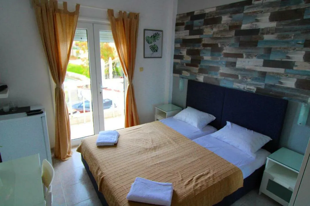 Sunset Beachfront Apartments Neos Marmaras Hotel