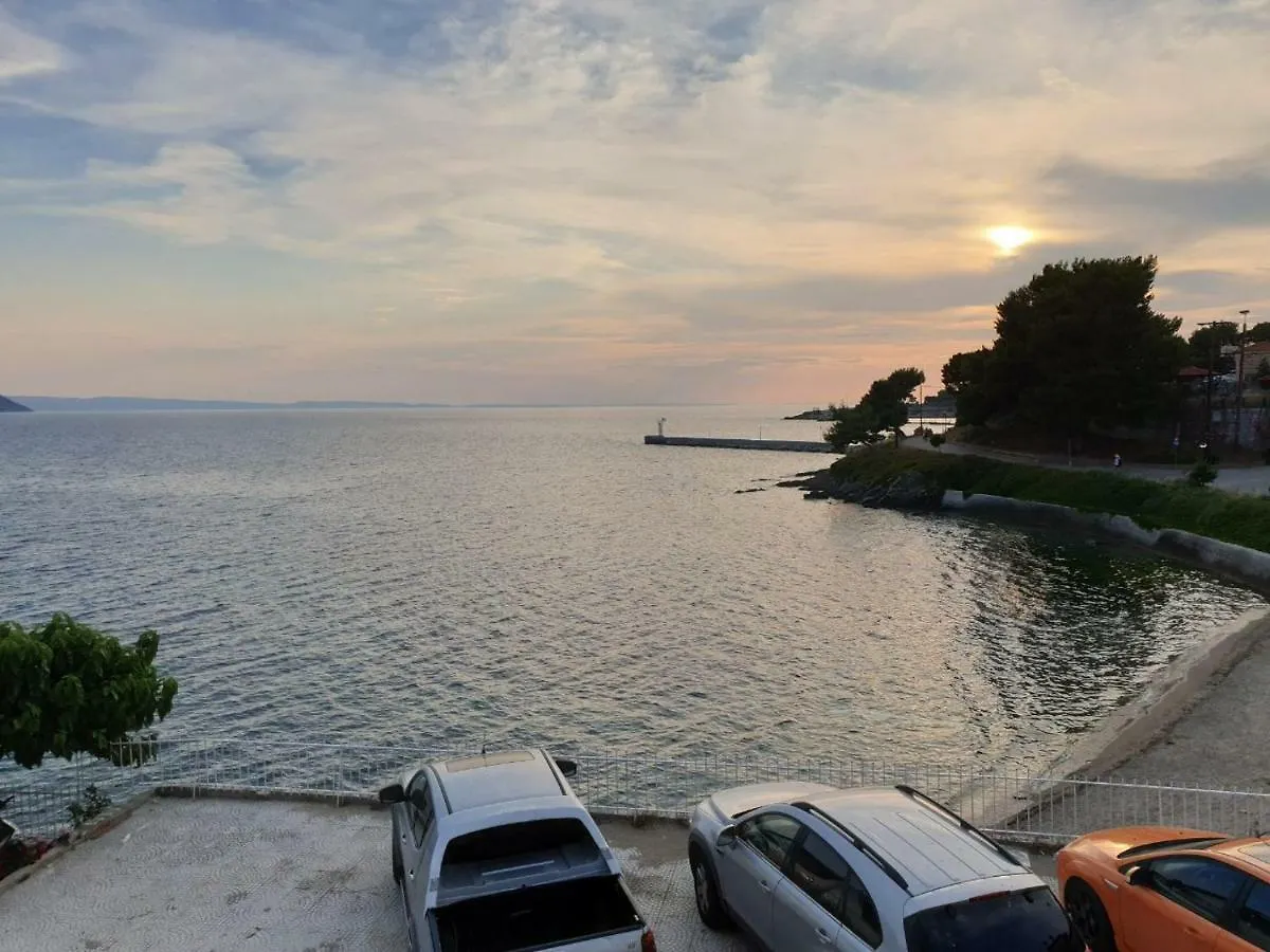 Sunset Beachfront Apartments Neos Marmaras Řecko